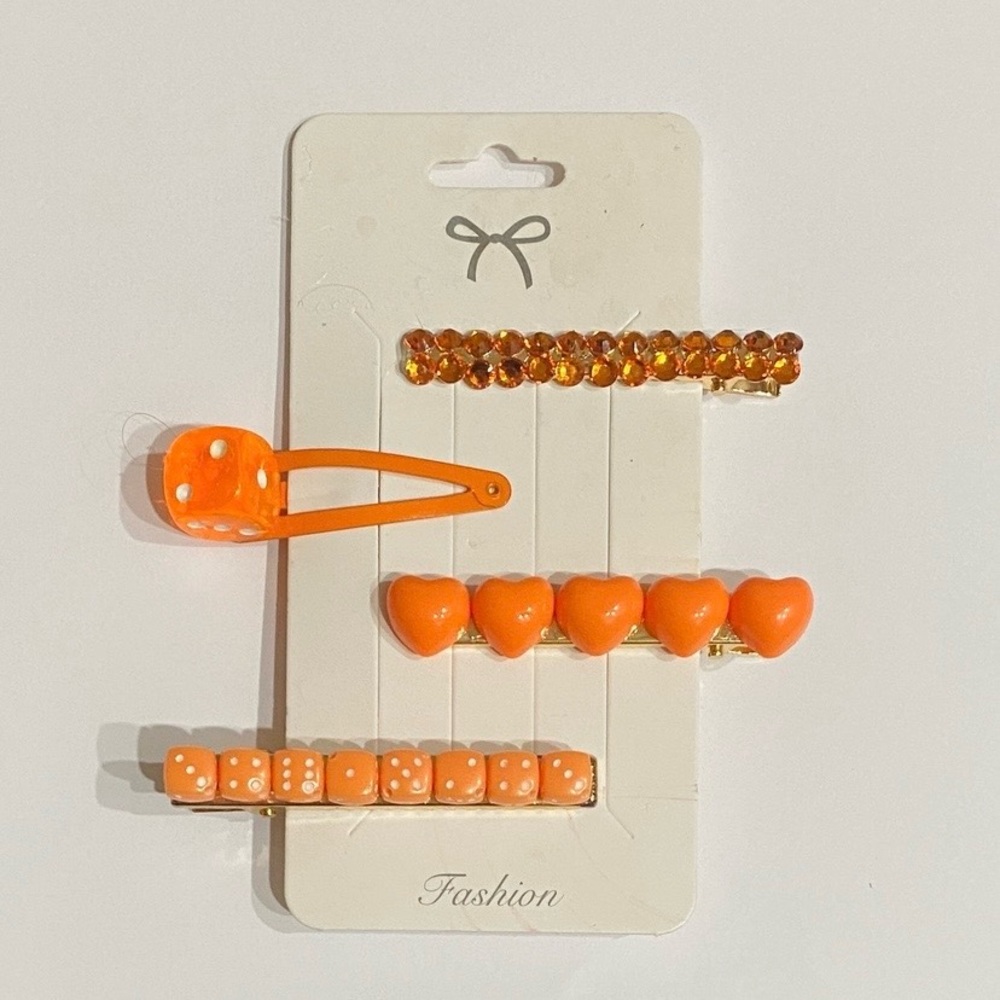 Y2K Orange Dice & Heart Hair Clip Set – 4pc
